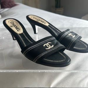 Chanel kitten heels